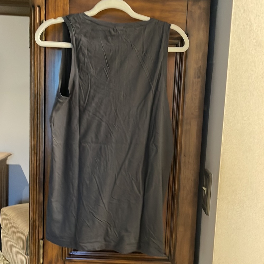J Crew Black Cotton Rose Appliqué Neckline Tank, NWT, slight damage* - Picture 7 of 9